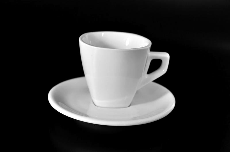Porcelánový šálek s podšálkem SARA M 150 ml